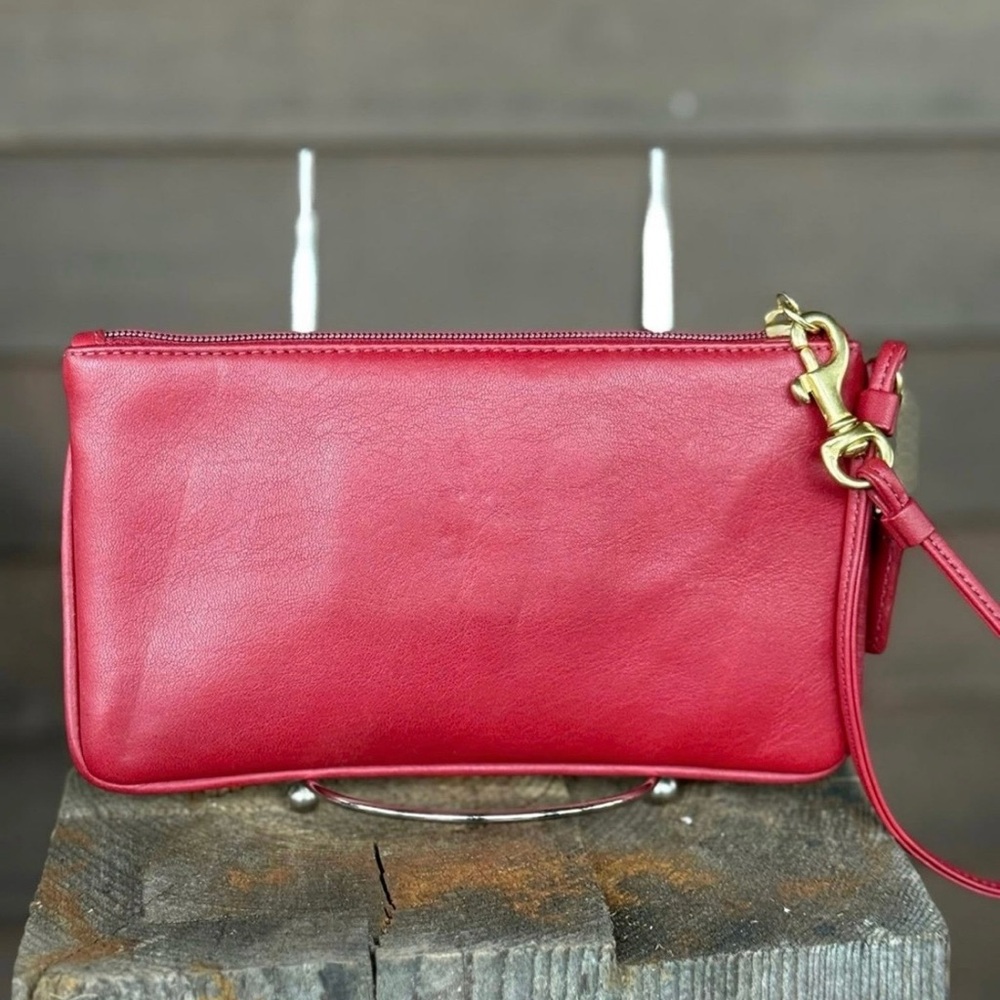 Coach Vintage Skinny Turnlock Wristlet - Picture 2 of 12